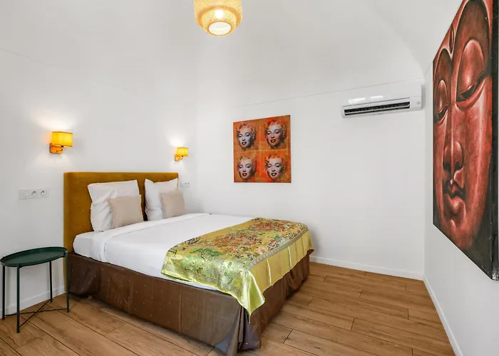 Le Cap, 3p Renove, Coeur Vieille Ville, Avec Parking Public Interparking Sablettes