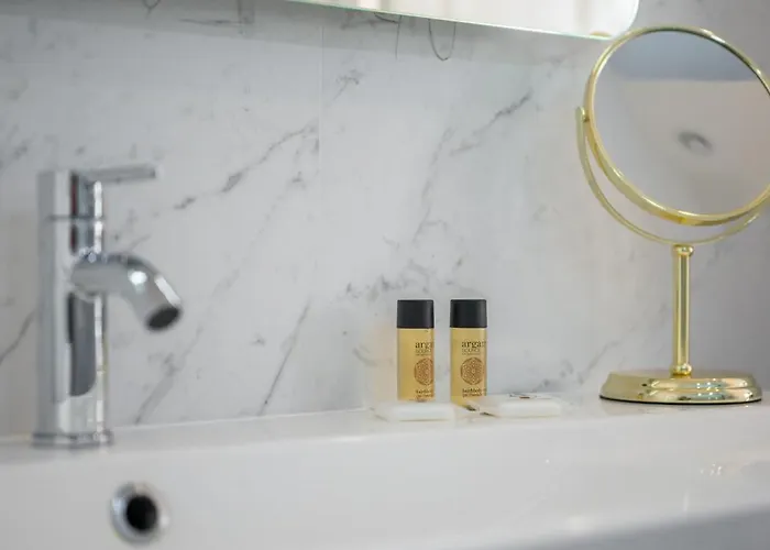 Apartman Le Cap, 3p Renove, Coeur Vieille Ville, Avec Parking Public Interparking Sablettes *