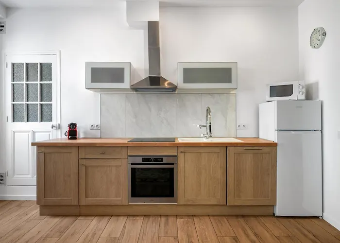 Le Cap, 3p Renove, Coeur Vieille Ville, Avec Parking Public Interparking Sablettes Apartman