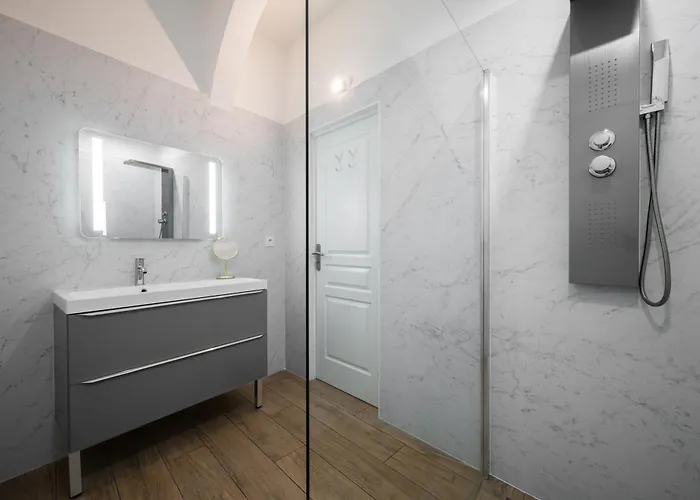 Le Cap, 3p Renove, Coeur Vieille Ville, Avec Parking Public Interparking Sablettes Apartman *