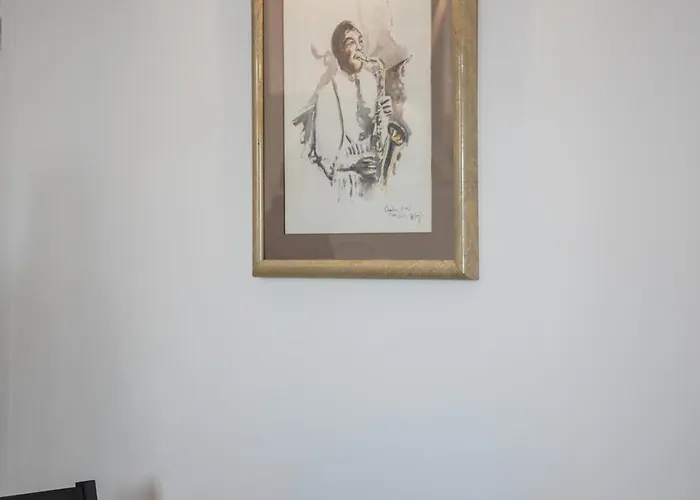 Le Cap, 3p Renove, Coeur Vieille Ville, Avec Parking Public Interparking Sablettes * 芒通