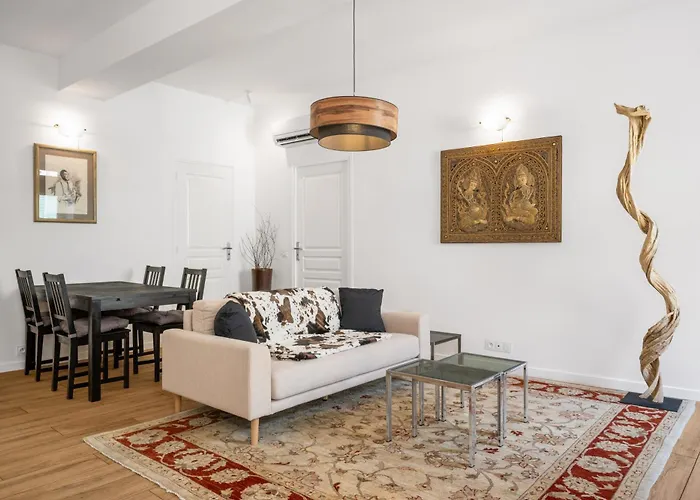 Le Cap, 3p Renove, Coeur Vieille Ville, Avec Parking Public Interparking Sablettes *