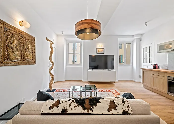 Le Cap, 3p Renove, Coeur Vieille Ville, Avec Parking Public Interparking Sablettes Menton